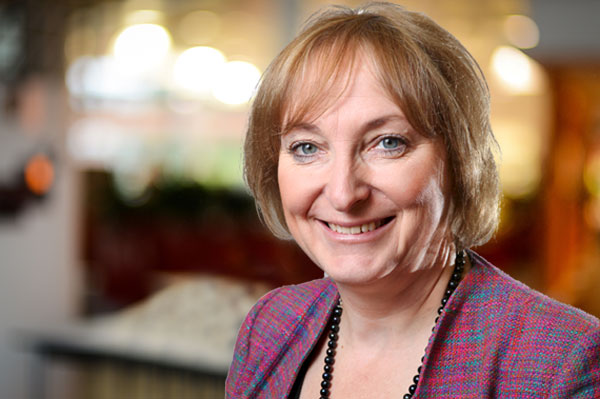 Dr Sally Pearson